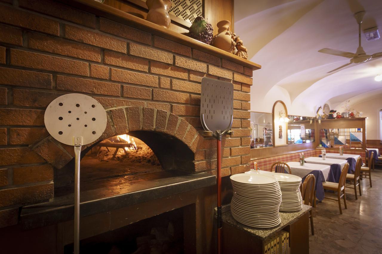 Albergo Roncone Bagian luar foto